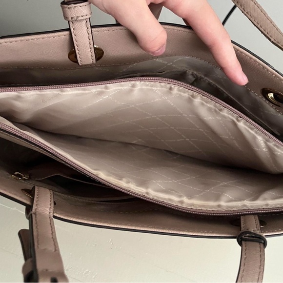 purse - Picture 2 of 7